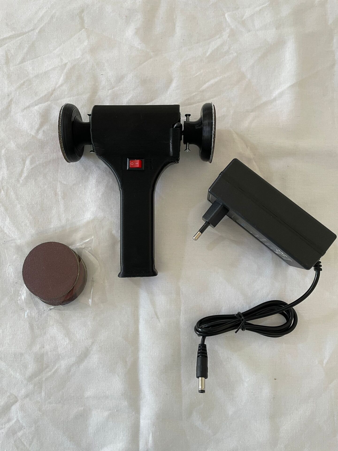 Çift Uçlu El Zımpara Makinesi Seti – 50mm Disk, Cırt Zımpara Adaptörlü | Metal, Ahşap, Taş ve Alçı İçin Hobi Kullanımı