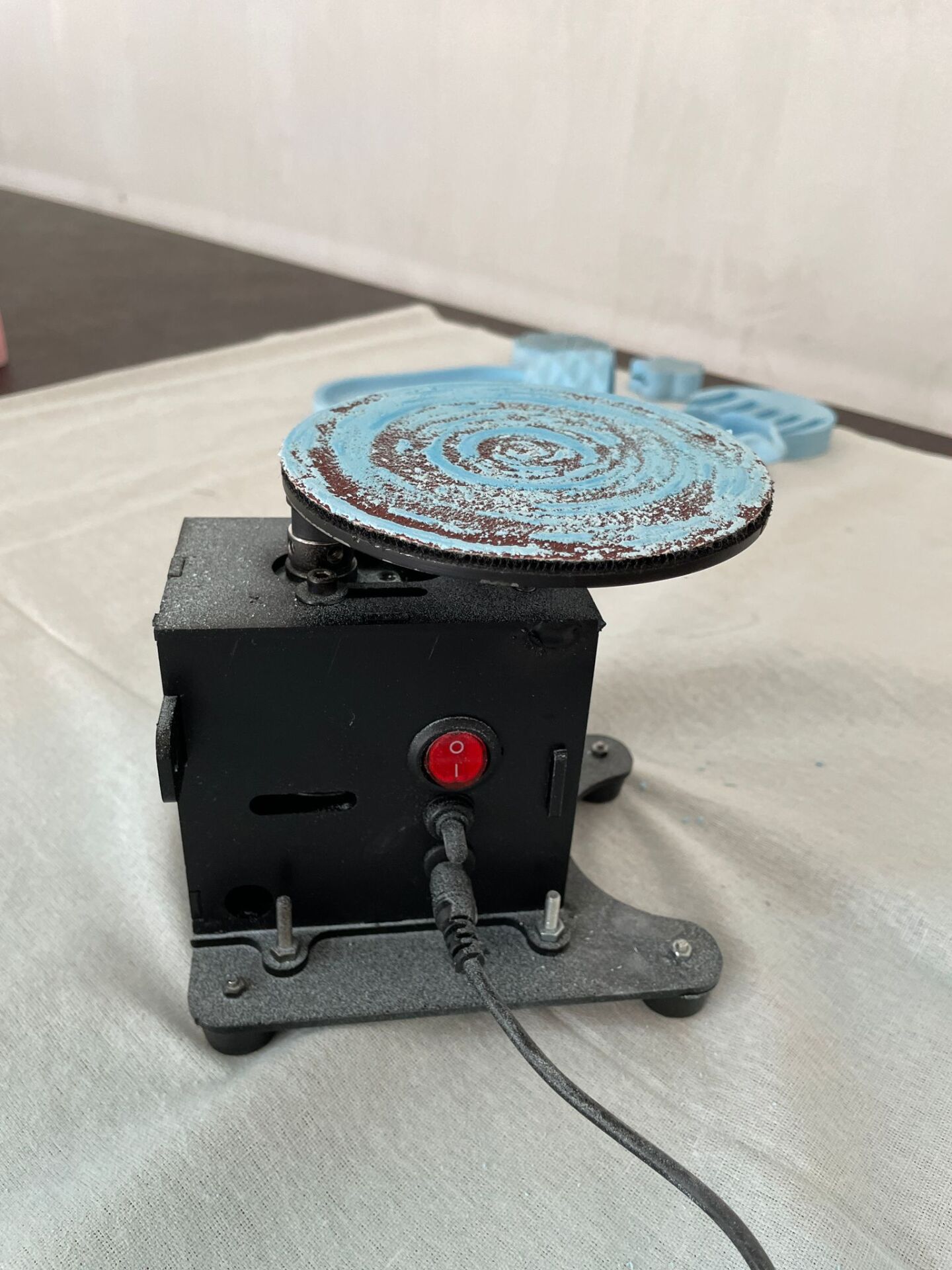 Disk Zımpara Makinesi - 115mm Cırtlı Disk Zımparalara Uygun