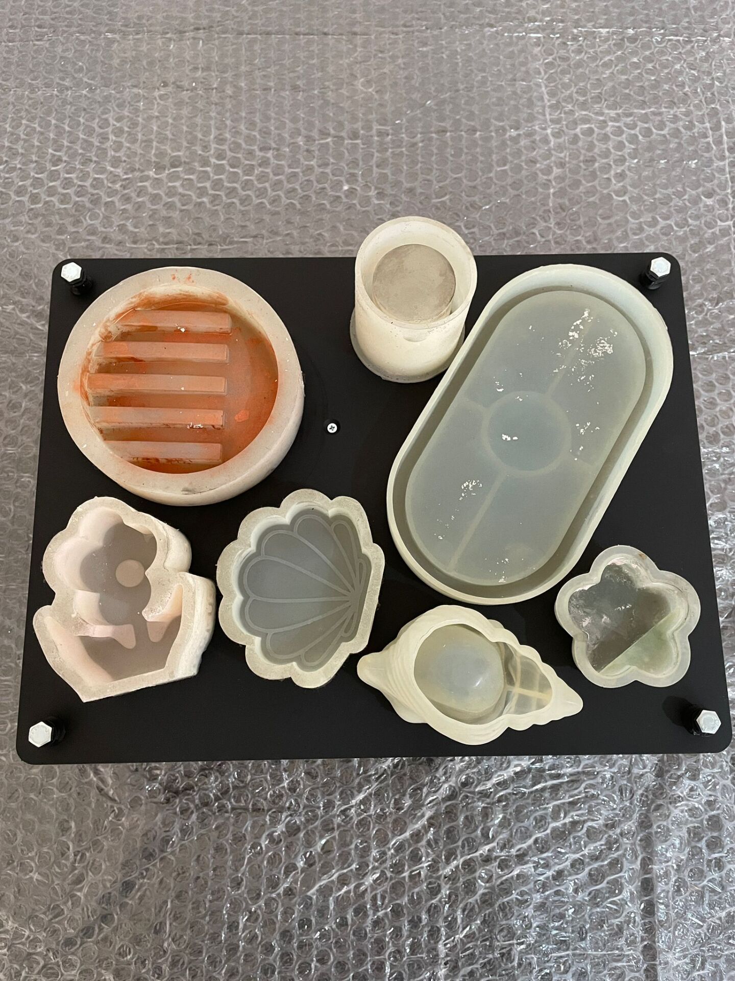 Metal Titreşim Sehpası Taş Tozu Hızlı Kuruyan Beton Mum Jesmonite Epoksi Reçine Döküm Kalıp